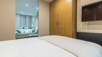 Monolocale Superior | Con stile personalizzato, con arredamento individuale, una scrivania