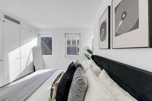 1 habitación, tabla de planchar con plancha, wifi gratis y ropa de cama 