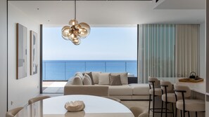 Dining - Lyra Luxury Savoy Monumentalis by LovelyStay (Funchal)