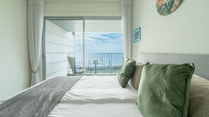 Iron/ironing board, travel cot, free WiFi, bed sheets - Bogi's APT by LovelyStay (Funchal)
