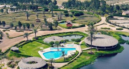 HOP Aloha | Beachfront House with Direct Access