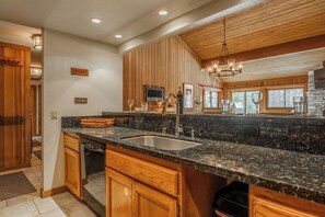 Fridge, microwave, oven, stovetop - Townhome with Loft, Mountain Views, and Community Amenities! (Mammoth Lakes)