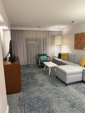 Smart TV, computer monitors, printers - Best Kid Resort Near Seaworld, Convention Center, Disney in Orlando, FL-1 BD/1BA (Orlando)