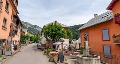 Casa-Petit Laus Brand New Duplex in Queyras for 6p