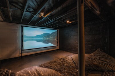 Charming Entire Home/18m to Manhattan/Home Theater