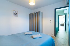 2 bedrooms, iron/ironing board, free WiFi, bed sheets