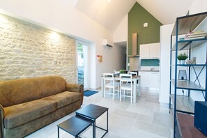 Télévision, chaîne hi-fi