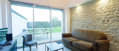 Télévision, chaîne hi-fi