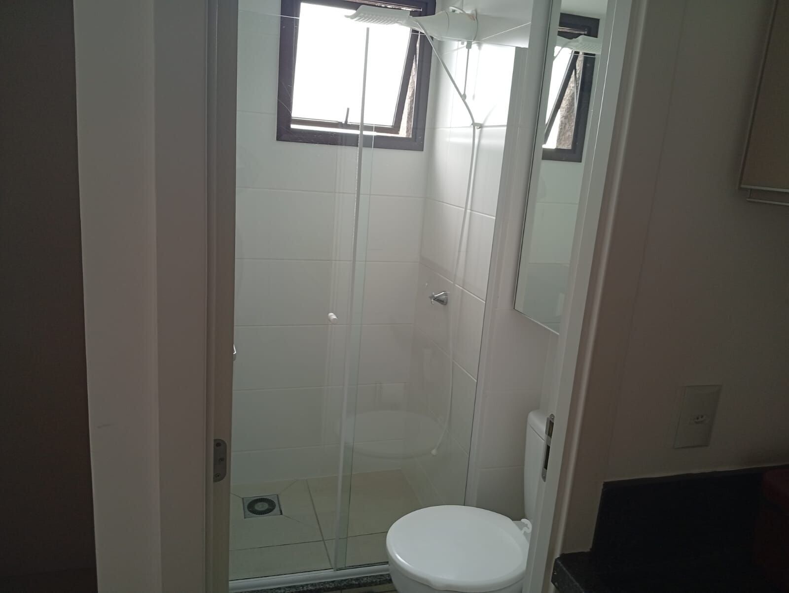 Basic Apartment | Bathroom | Shower