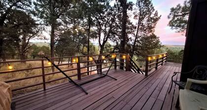 Guys Getaway - Fabulous 3-bed/2 bath cabin centrally located in Ruidoso!