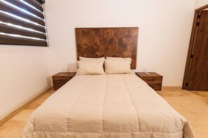Desk, iron/ironing board, WiFi, bed sheets - Hermoso Depa con vista al Arco (Cabo San Lucas, Los Cabos)