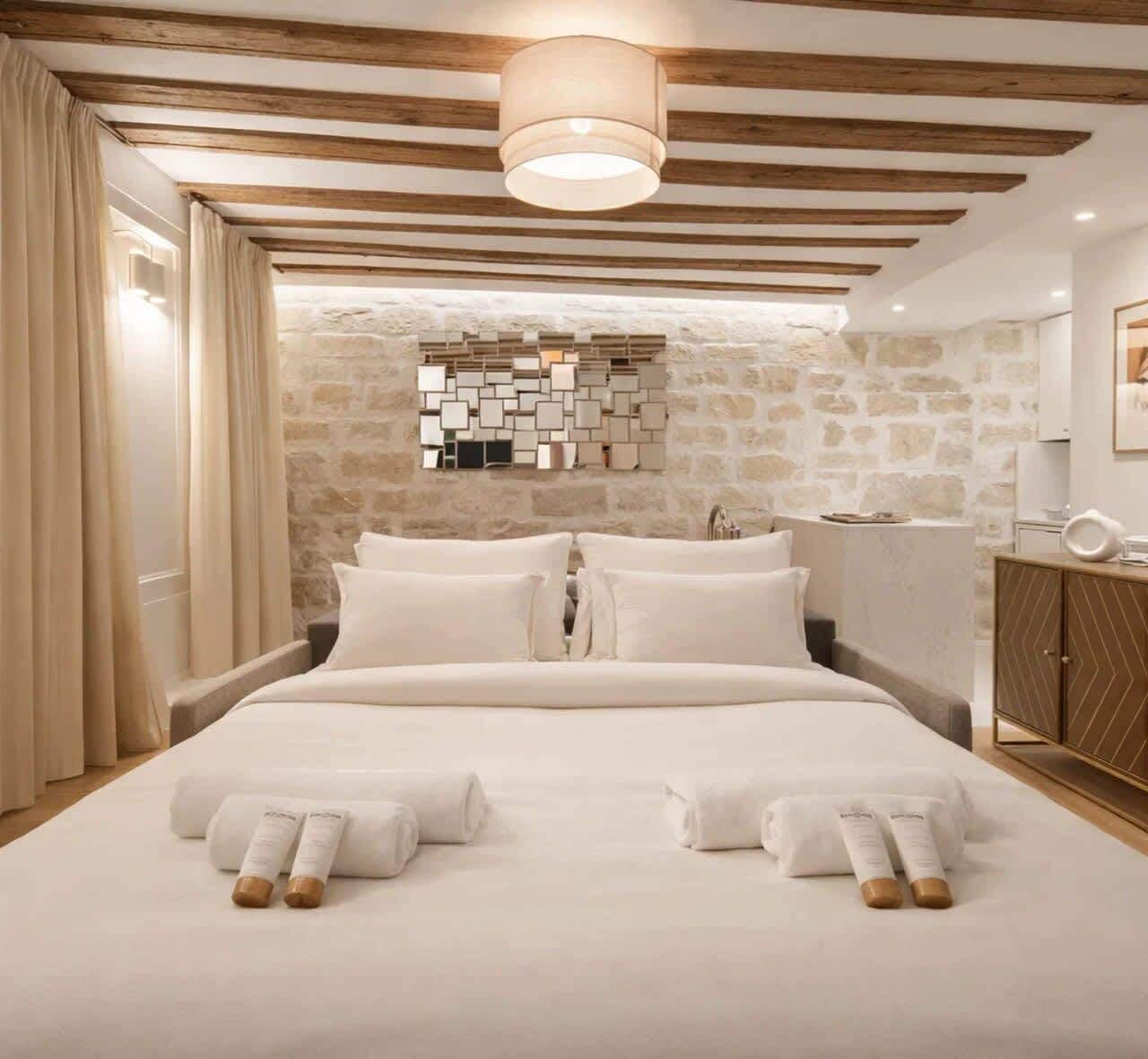 1 Schlafzimmer, Schreibtisch, Bügeleisen/Bügelbrett, Reisekinderbett