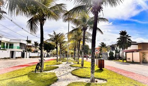 المنطقة المحيطة بالمنشأة