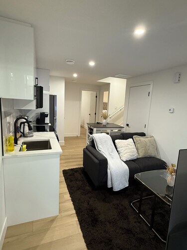 Stylish, Clean & Cozy 1 - Bedroom Suite