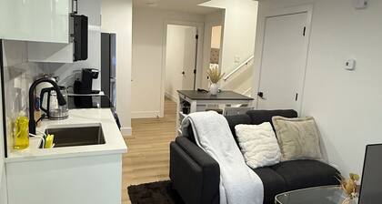 Stylish, Clean & Cozy 1 - Bedroom Suite