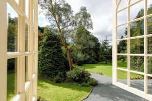 Interior - Ladye Park (Liskeard)