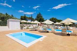 Pool - Medena Apartments Superior three-room apartment B4+1 for 5 persons (Seget Donji)