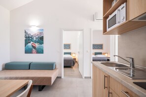 Free WiFi, bed sheets - Medena Apartments Superior three-room apartment B4+1 for 5 persons (Seget Donji)