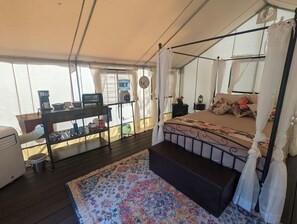 Luksustelttamajoitus, jokinäköala | Ilmainen Wi-Fi