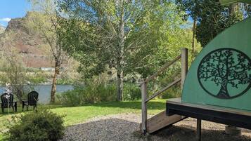 Gypsy Wagon - Tiny House | Property grounds