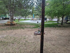 Private beach, fishing - Salmon Gypsy Bed and Breakfast (Salmon)