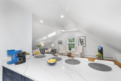 1 BR, clean, classy, convenient in Montclair. Quiet, walk to train, restaurants