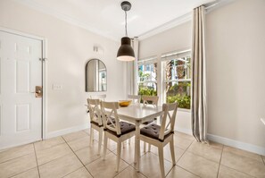 Dining - 4BR Townhome Near Disney at Lucaya Village (Kissimmee)