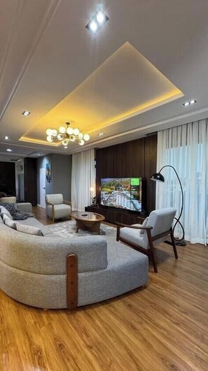 Interior - 3 Bedroom En-Suite, Wi-Fi, Secured, 24/7 Power (Lagos)