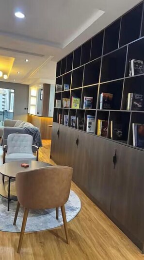 Lobby - 3 Bedroom En-Suite, Wi-Fi, Secured, 24/7 Power (Lagos)