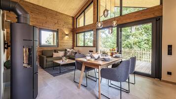 Chalet | Dining
