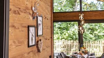 Chalet | Perincian bahagian dalam