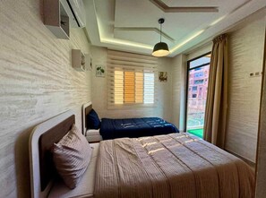 2 bedrooms, WiFi - Gueliz Twin Balcony Apartment F3 (Marrakesh)