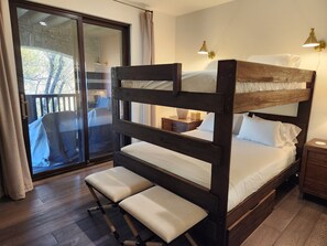 3 bedrooms, iron/ironing board, WiFi - Snowcreek Resort Vacation Rental 1595 (Mammoth Lakes)