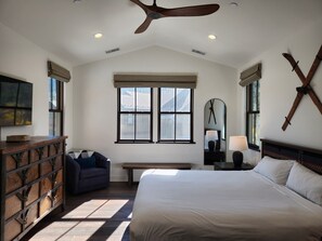 3 bedrooms, iron/ironing board, WiFi - Snowcreek Resort Vacation Rental 1595 (Mammoth Lakes)