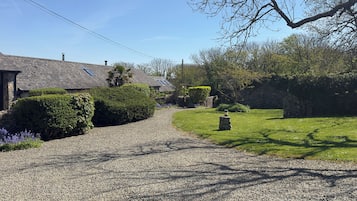 Cottage | Property grounds