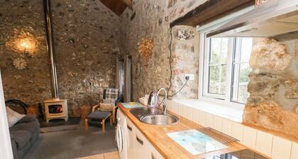 8 Rogeston Cottages