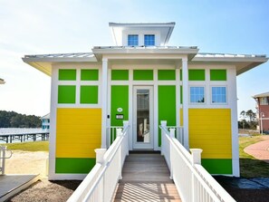 Property grounds - The Oyster Farm Marina: The Jetty (Cape Charles)