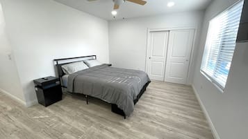 5 slaapkamers, een strijkplank/strijkijzer, gratis wifi, beddengoed