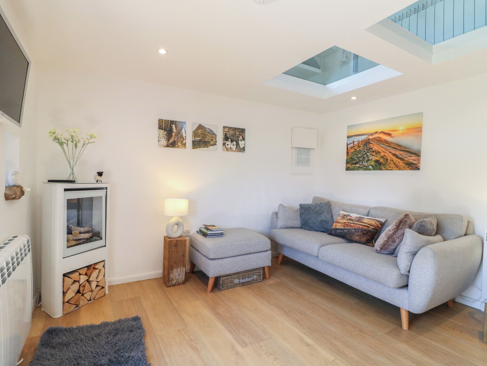 Cottage | Interior