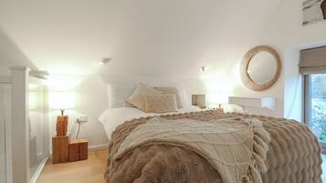 1 bedroom, individually decorated, individually furnished, free WiFi