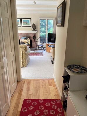 Interior - Cozy 3 BR Quechee Condo for Short or Long Stays in 2026 (Hartford)