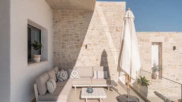 Deluxe Villa, Sea View | Living area