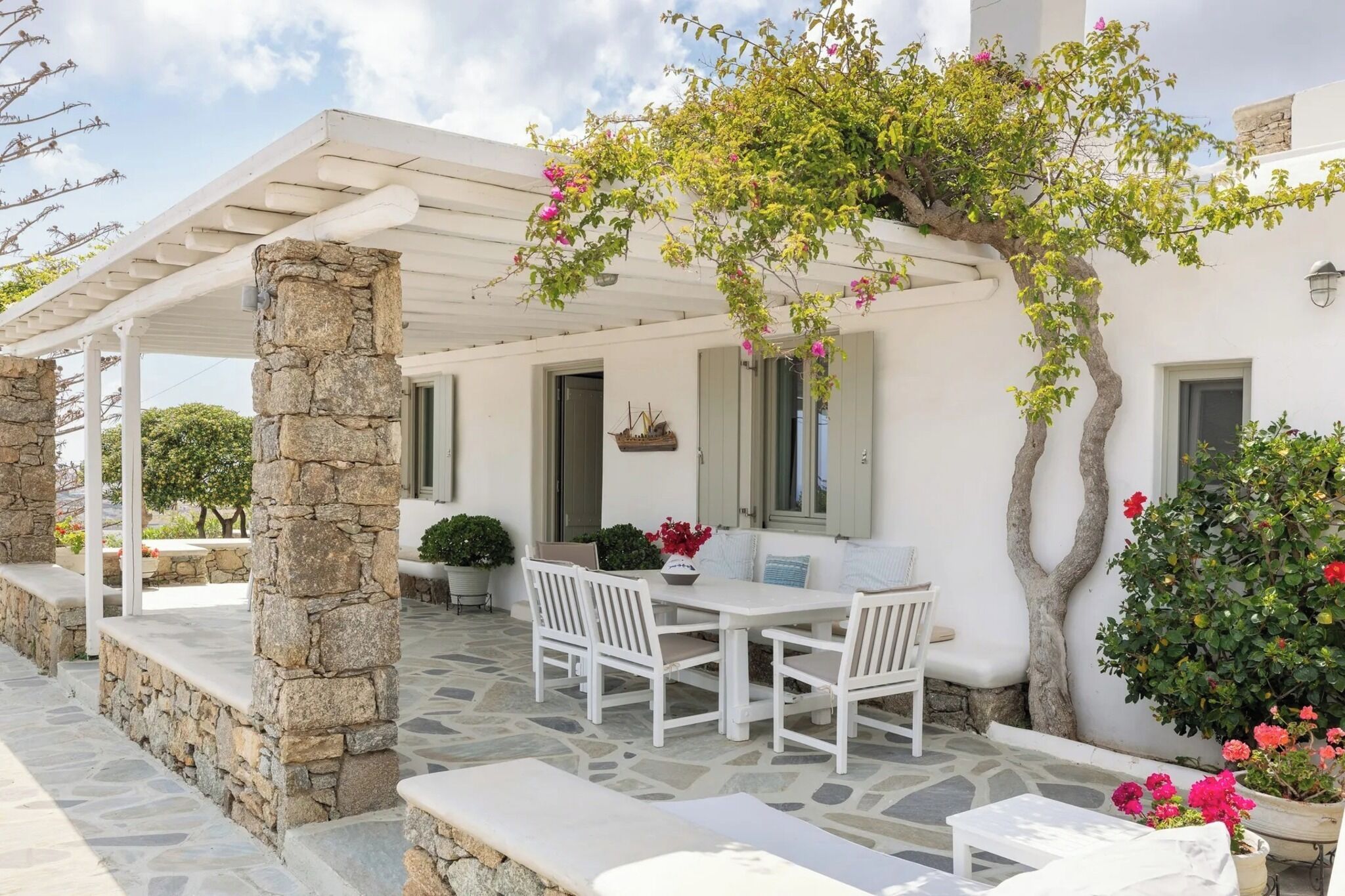 Fachada da propriedade