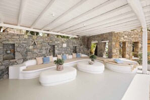 Executive lounge - MyKer Estate (Mykonos)