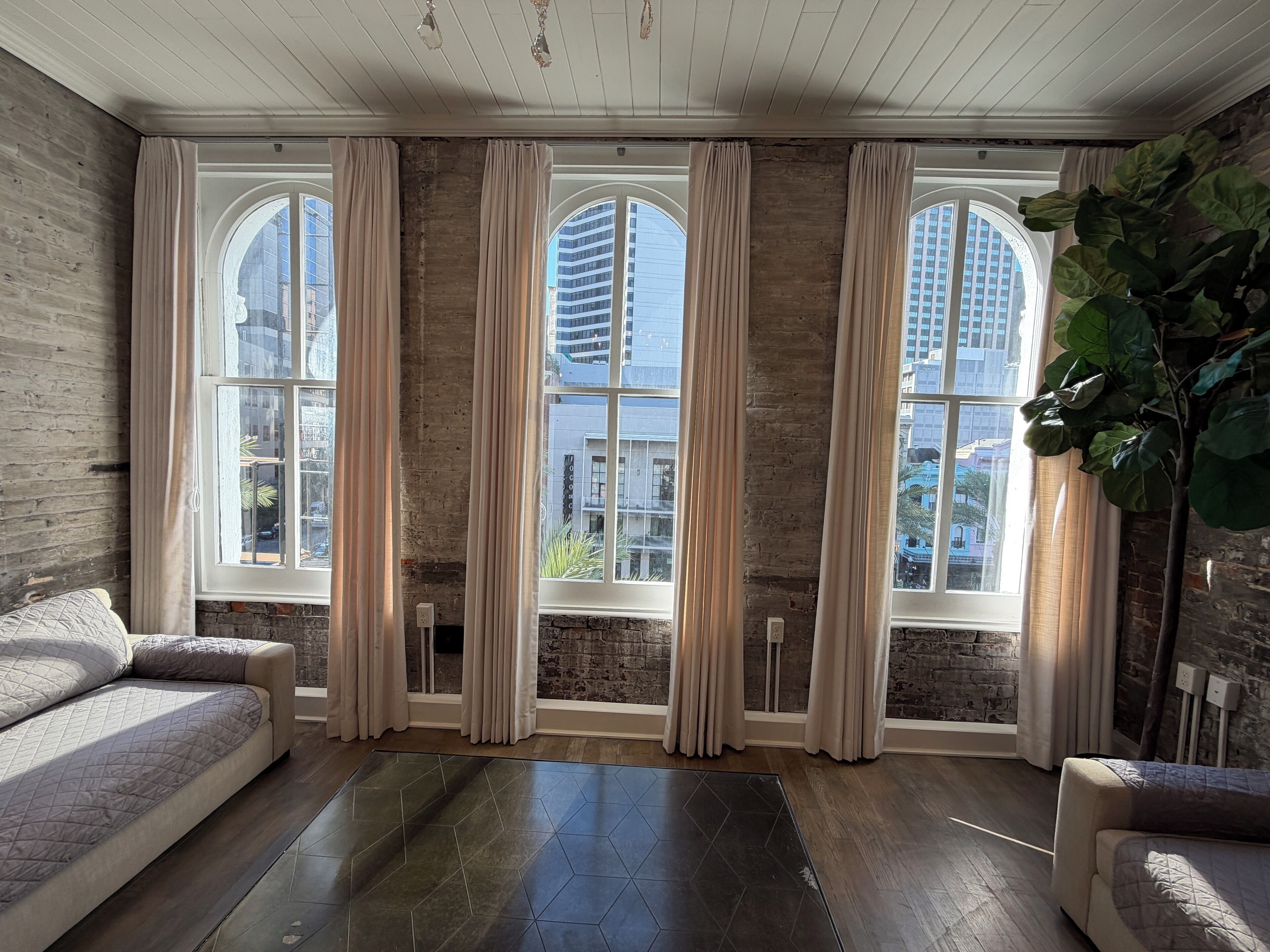 62-inch Smart TV with digital channels, Netflix, streaming services