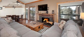 Wild Irishman 2 bed 1 and Half Bath Wigk