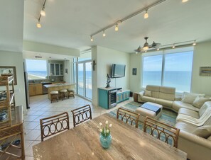 TV - Sapphire 2001 - By GISO Vacation Rentals (South Padre Island)