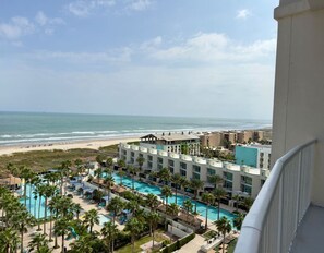 Property grounds - Sapphire 1001 - By GISO Vacation Rentals (South Padre Island)