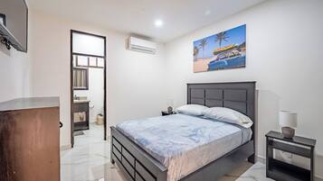 17 bedrooms, in-room safe, bed sheets