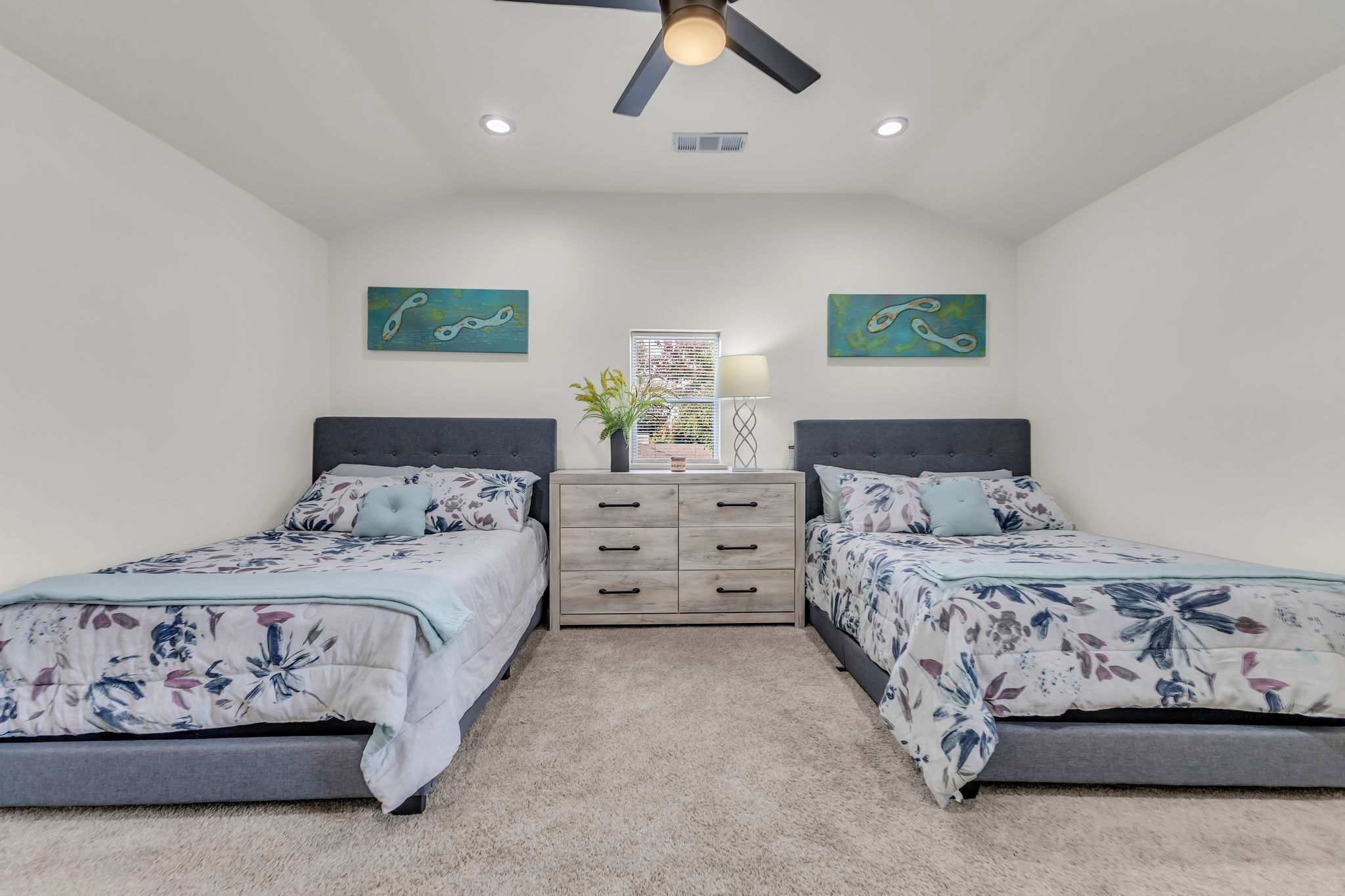 1 bedroom, internet, bed sheets